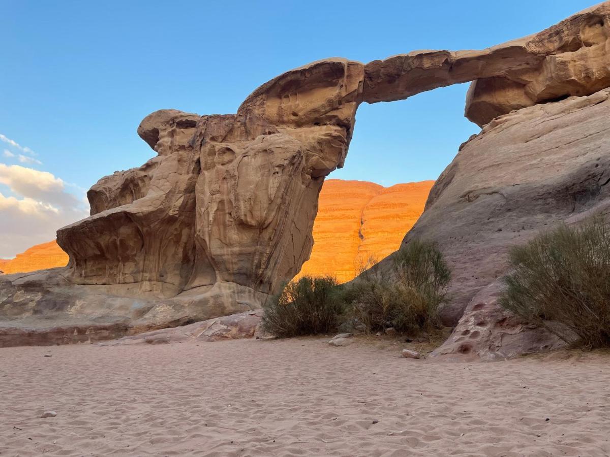 Sand And Stone Camp - Wadi Rum Desert Екстер'єр фото