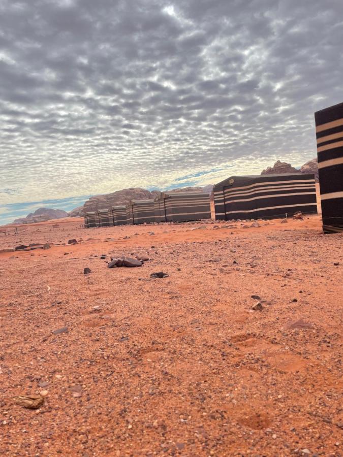 Sand And Stone Camp - Wadi Rum Desert Екстер'єр фото