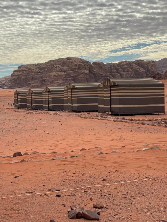 Sand And Stone Camp - Wadi Rum Desert Екстер'єр фото