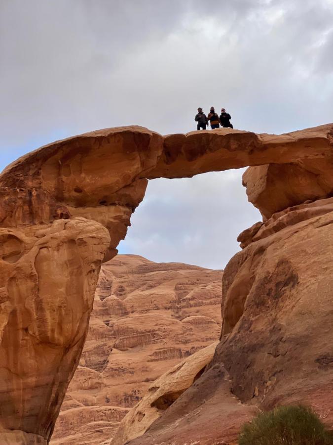 Sand And Stone Camp - Wadi Rum Desert Екстер'єр фото