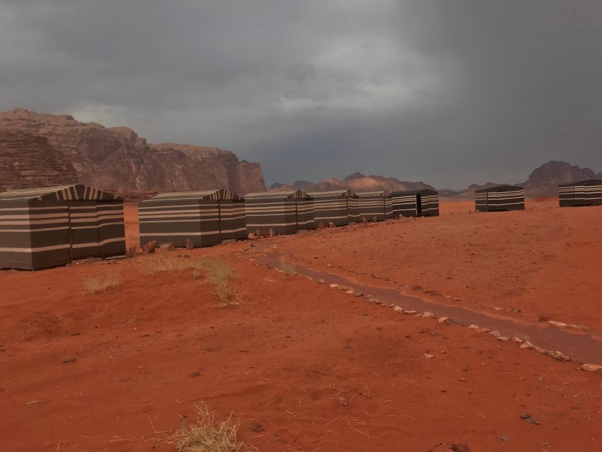 Sand And Stone Camp - Wadi Rum Desert Екстер'єр фото