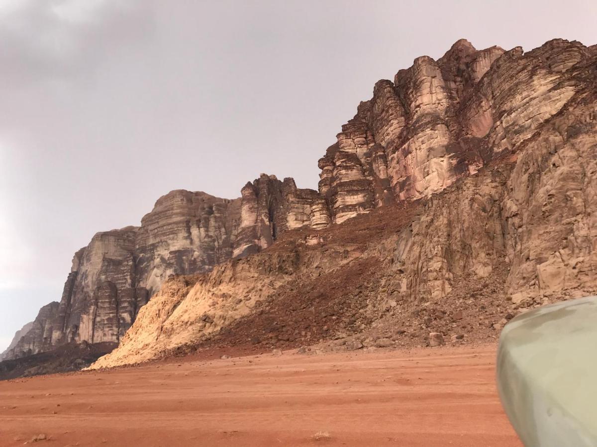 Sand And Stone Camp - Wadi Rum Desert Екстер'єр фото