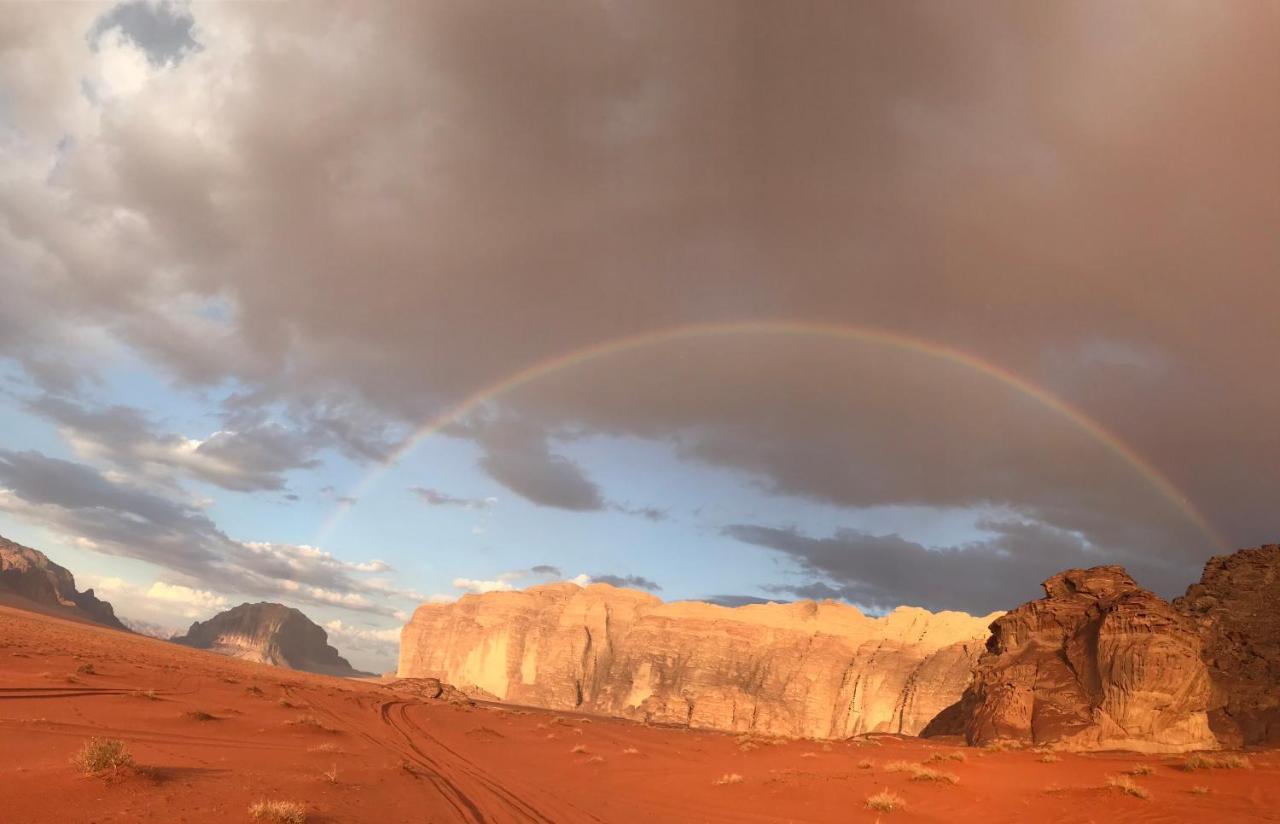 Sand And Stone Camp - Wadi Rum Desert Екстер'єр фото