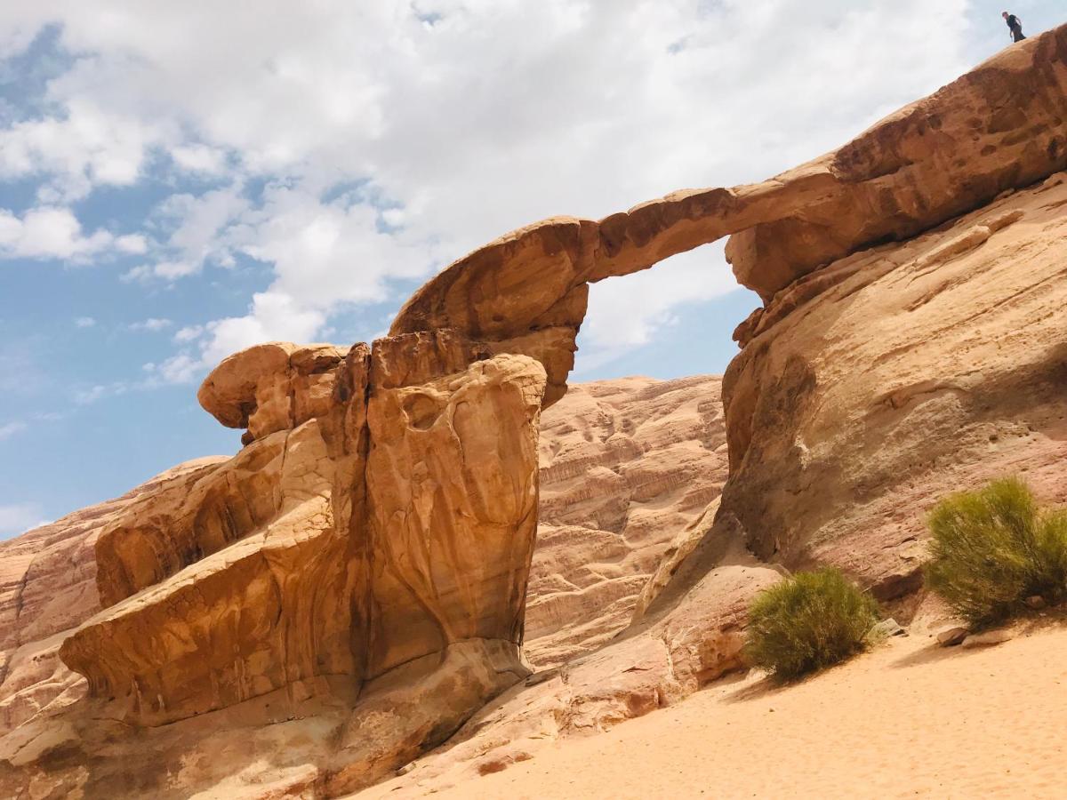 Sand And Stone Camp - Wadi Rum Desert Екстер'єр фото