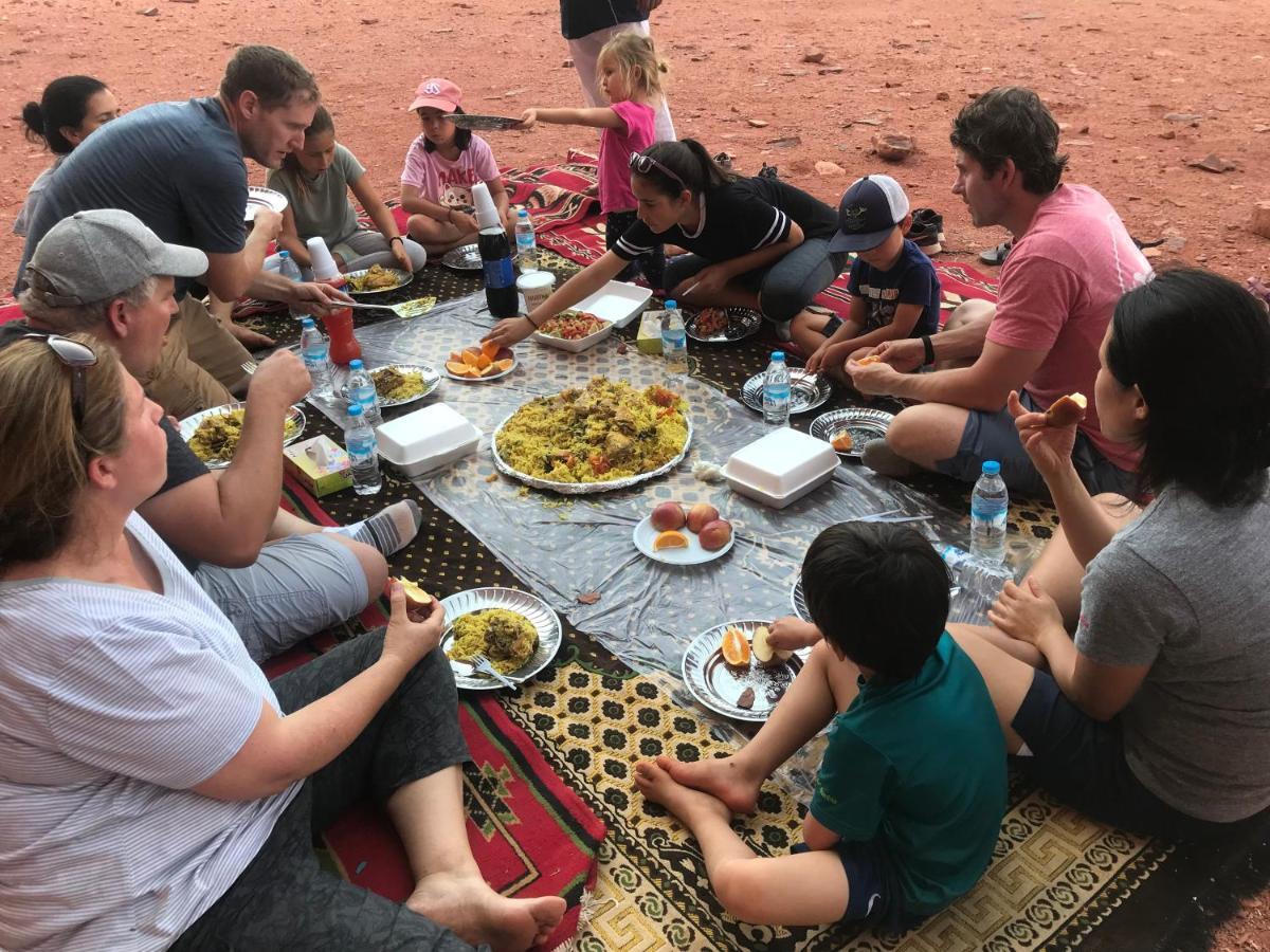 Sand And Stone Camp - Wadi Rum Desert Екстер'єр фото