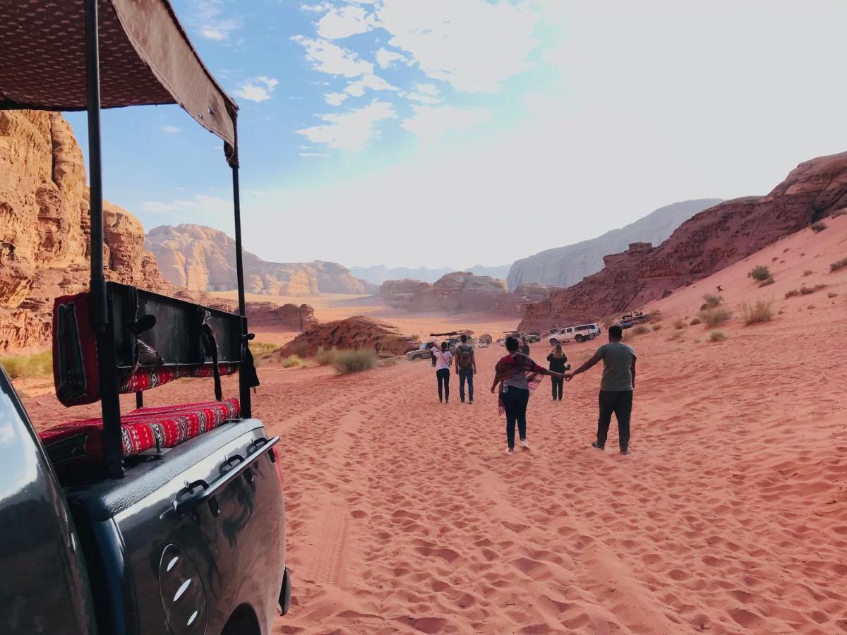 Sand And Stone Camp - Wadi Rum Desert Екстер'єр фото