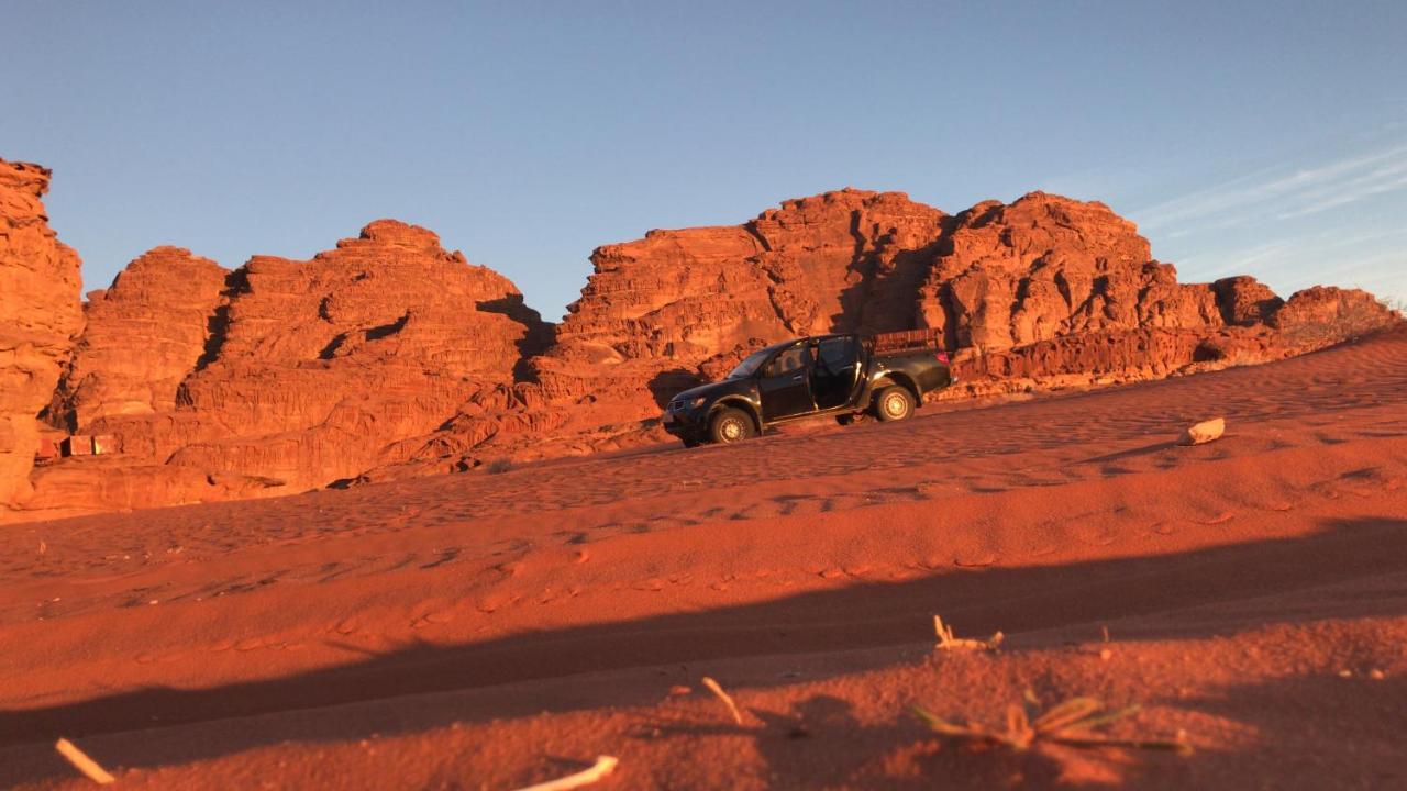 Sand And Stone Camp - Wadi Rum Desert Екстер'єр фото